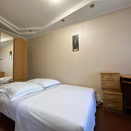 Comfy Apartment Most City Area Dnjepropetovsk Buitenkant foto